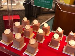 -咖啡苑自助餐厅·中国大饭店