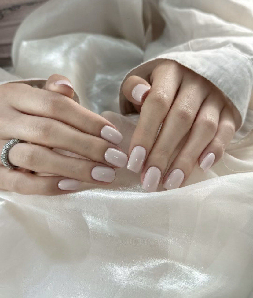 纯欲极致单色美甲