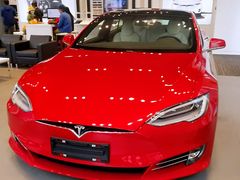 -TESLA 特斯拉(上海太古汇体验店)