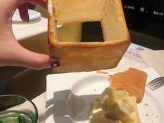 -港丽餐厅(高德置地店)