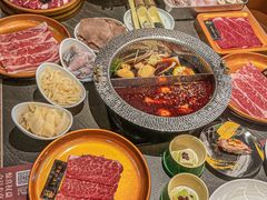 -牛YO寿喜烧·铁板烧和牛火锅自助(市府恒隆店)