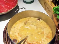 -洪氏嗨捞·猪肚鸡火锅(阳光天地店)