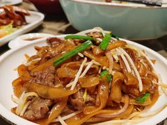 干炒牛河-和苑酒家·一线江景(星寰店)