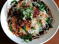 鸡丝凉米线-宣威山野人家·云南菜·菌火锅(金碧店)
