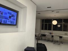 -卡罗酒店(东门晒布地铁站店)