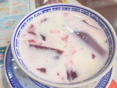 -广信牛奶甜品世家(台东店)