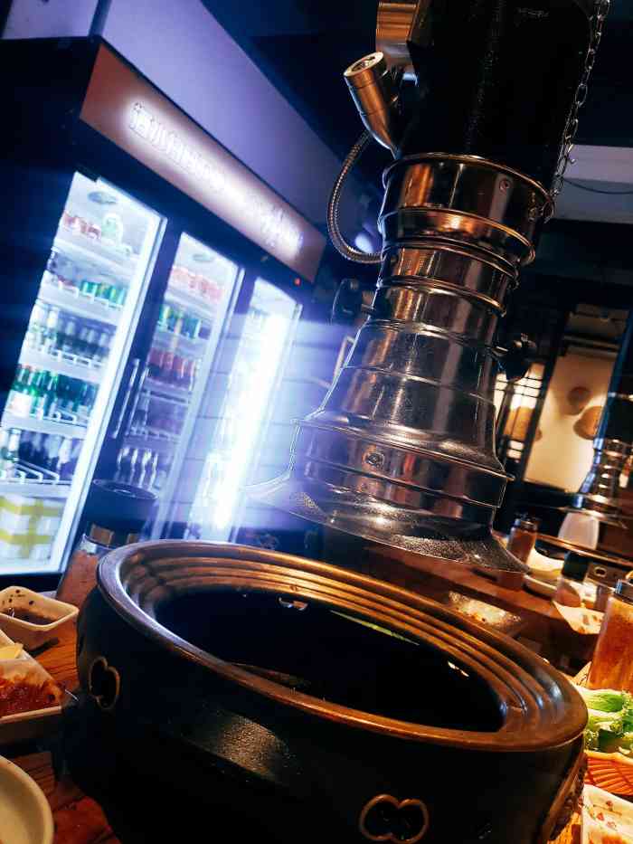 泥炉烧肉师(新街口金銮巷店)-"朋友请客来吃的,总体上值得一去!