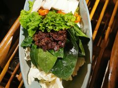 -老牌坊云南鱼豆花火锅(哈西万达店)