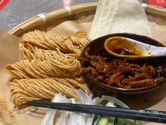 -魏铭鱼头捞饭(晋阳路店)