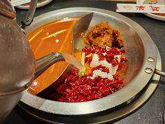 -沸炉重庆老火锅(军事博物馆店)