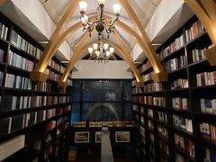 -钟书阁(松江泰晤士小镇店)