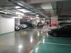 -龙湖天街-停车场