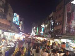 -六合夜市