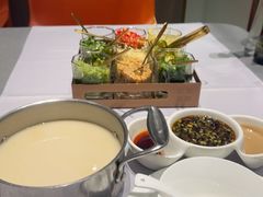 -红鼎豆捞·专注品质海鲜20年(宝丰路店)
