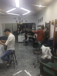 -V8潮牌·接发烫染连锁