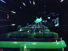 -小镇影院迪士尼小熊Duffy与他的朋友合影地