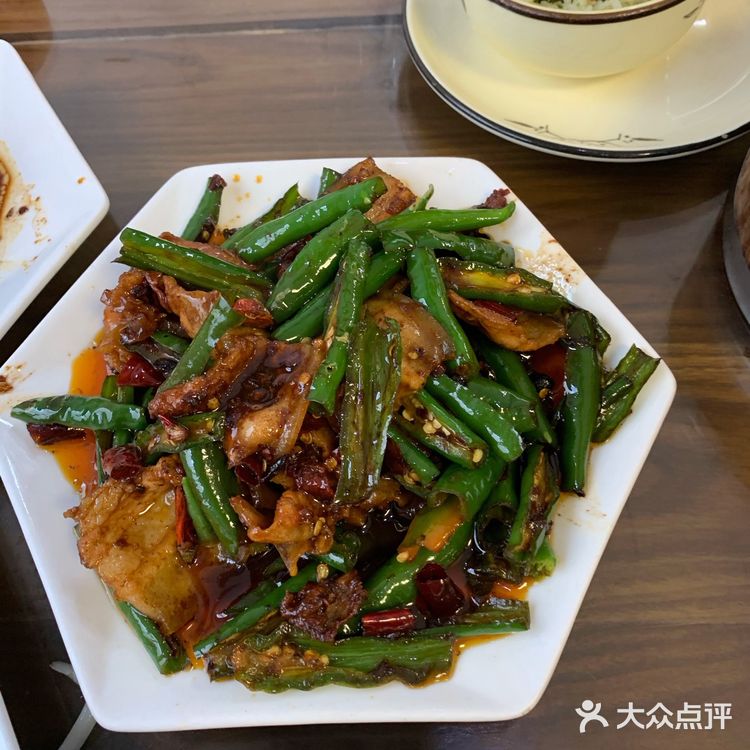 老板便宜了个零头 整体体验还行的，小炒肉