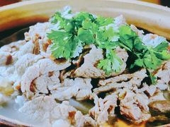 -川流不息·地道川菜·小龙虾(新松江路店)