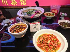 -川流不息·地道川菜·小龙虾(新松江路店)