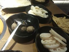-尚品小土屋涮毛肚(李沧万达店)