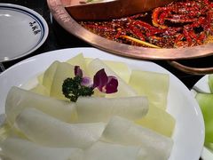 -山城鼎重庆老火锅(西安钟楼店)