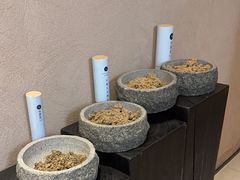 -灸春堂·艾灸·痛症·整脊连锁(之江银泰店)