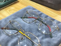 -肆兮眼镜·蔡司·徕卡战略合作店(大坪店)