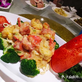 本地一条龙，好吃的酒店