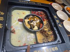-老牌坊云南鱼豆花火锅(嵩山店)
