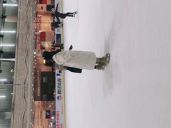 -冠军冰场(环球中心店)