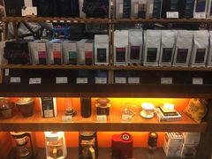 零售区-Gee Coffee Roasters(万象城店)