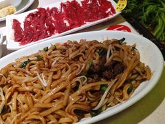 干炒牛河-潮泰牛肉火锅 · 创于1992年(车公庙店)