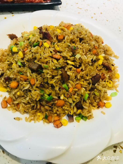 香港仔茶餐厅(香港城店)港式叉烧炒饭图片 - 第1张