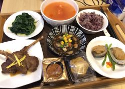 -海豚湾高端月子会所(黄浦店)