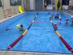 -鲸灵公元游泳中心