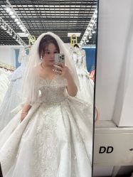 -NaNa婚纱礼服馆