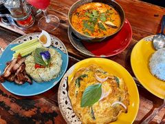 -Pad Thai Kratong Thong by ama