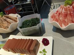 -生活如沸·顺德水牛奶火锅(人民广场店)
