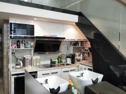 -HANI SALON