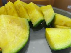 -龍歌自助小火锅(市南金茂湾店)