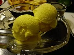 榴莲冰淇淋-吱咖啡西式简餐