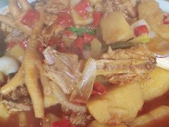 新疆大盘鸡-新疆大盘鸡·十八年老店