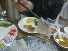 -官塘陈记鱼生·潮汕砂锅粥·牛肉火锅(潮枫路总店)