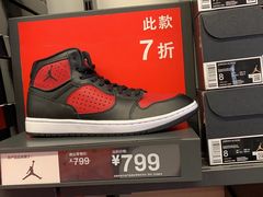 -NIKE北京马连道换季优惠店