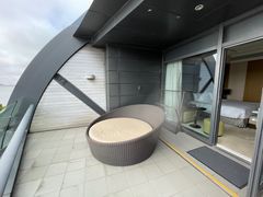 -上海滴水湖皇冠假日酒店