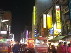 -六合夜市