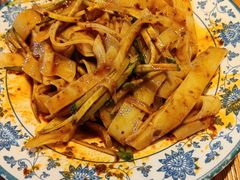 -柴窝堡22号辣子鸡·传承新疆菜