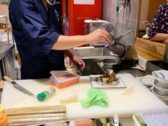 聚精会神做菜的厨师-酒井酱子·深夜食堂(东城汇店)