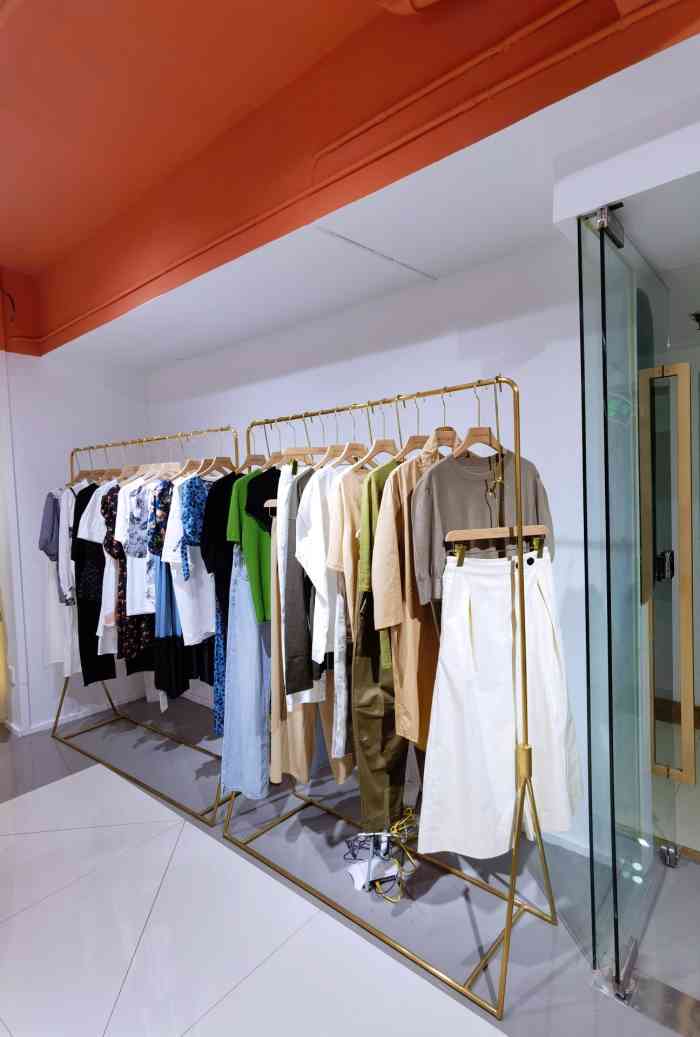 eleven设计师女装-"赶时间,附近随便找家吃吃来到7-sev.