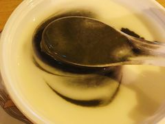 杏仁芝麻糊-晶晶甜品(发昌大厦店)